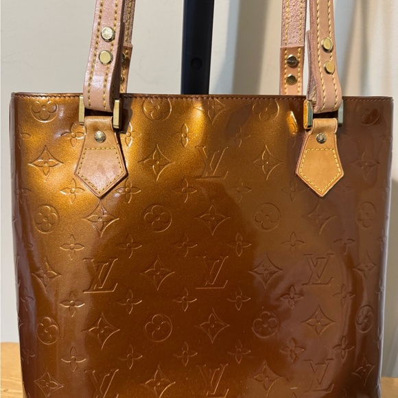 Louis Vuitton Bronze Vernis Houston Tote - Picture 3 of 16